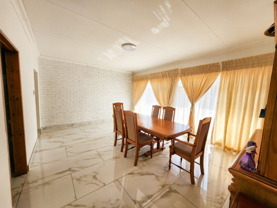 3 Bedroom Property for Sale in La Hoff North West